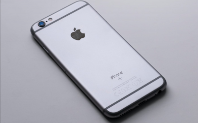 Apple начала оплачивать компенсации за замедление айфонов Apple начала оплачивать компенсации за замедление айфонов